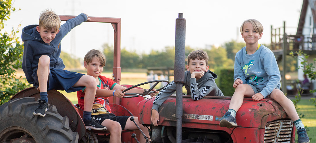Børn på Traktor